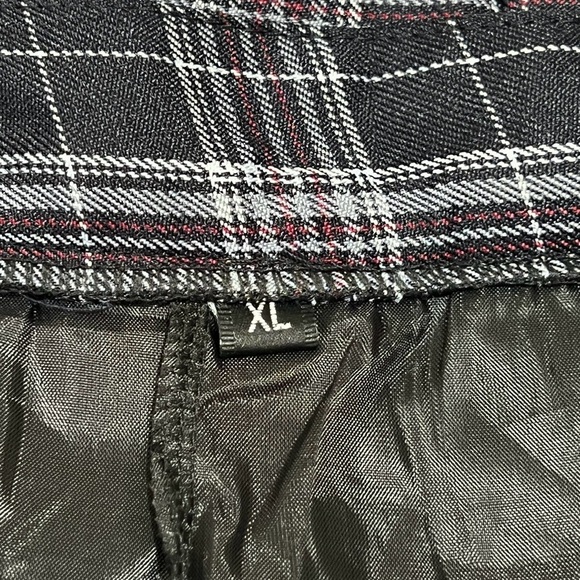 Juniors Plaid Pleated High Waist Mini Skirt w/ Built-In Shorts Black Grey Red XL - Picture 4 of 7